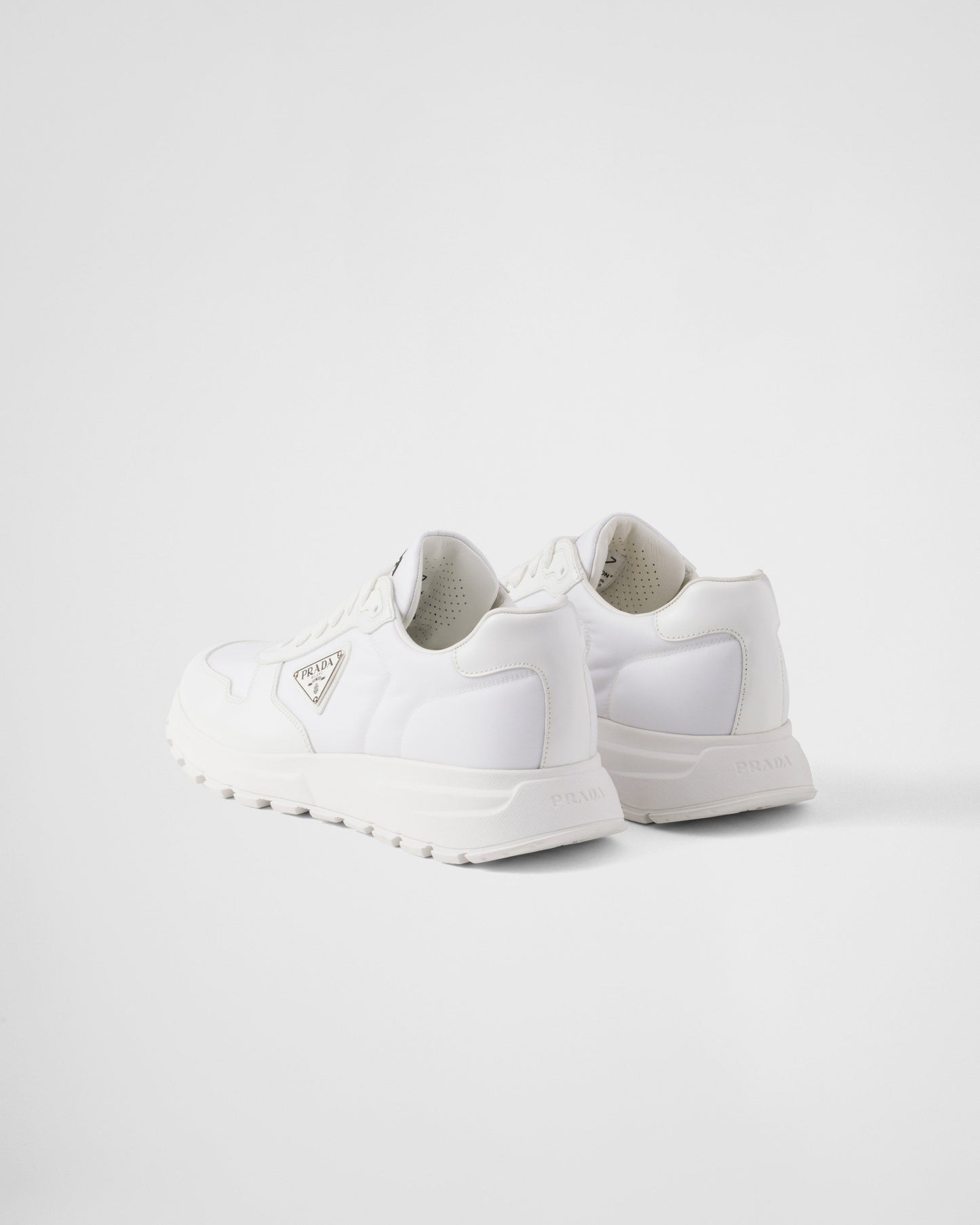 Basket Prada Blanc en cuir brossé